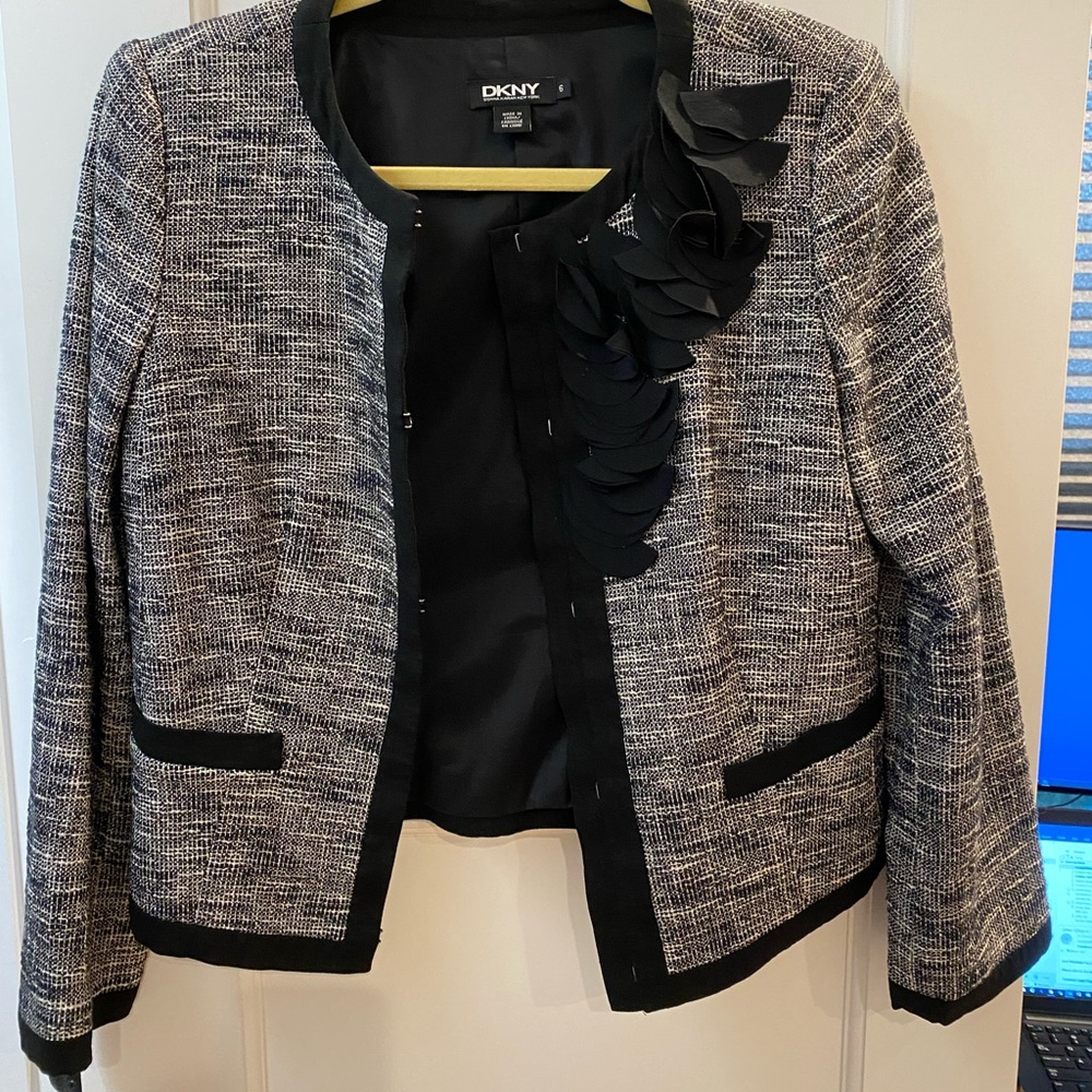 DKNY blazer size 6